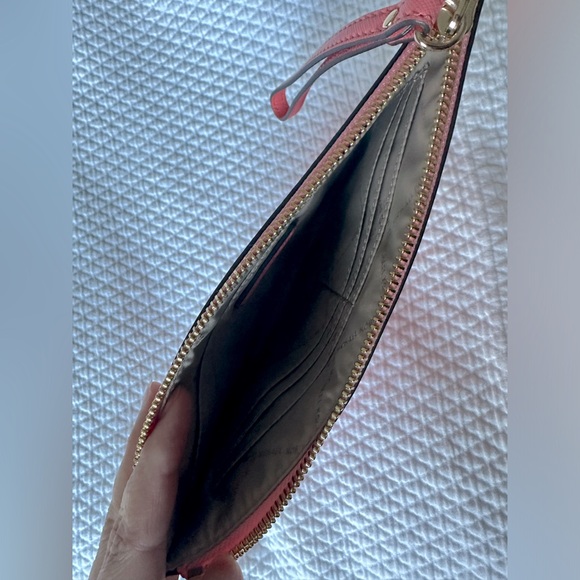 Michael Kors Pink Grapefruit Leather Clutch, XL, Jet Set Travel - Picture 5 of 5